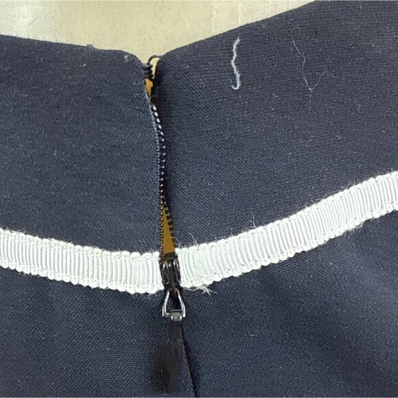 Ann Taylor Black Pencil Skirt With White Stitching Size 4 - Picture 4 of 7